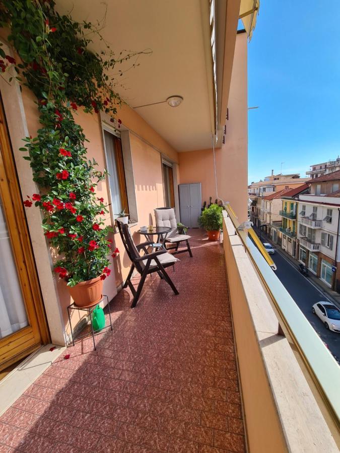 Casa Del 3 *